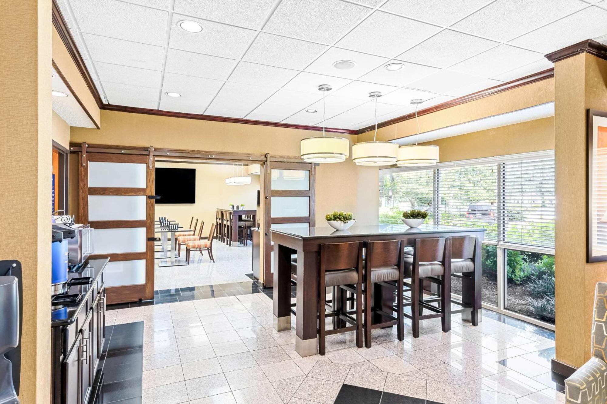 Best Western Gwinnett Center Duluth Exterior photo